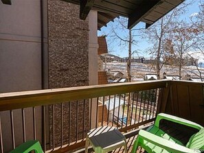 Property grounds - 2 Bed/2 Bath Condo, Perfectly located within steps to the ski slopes and village (Steamboat Springs)