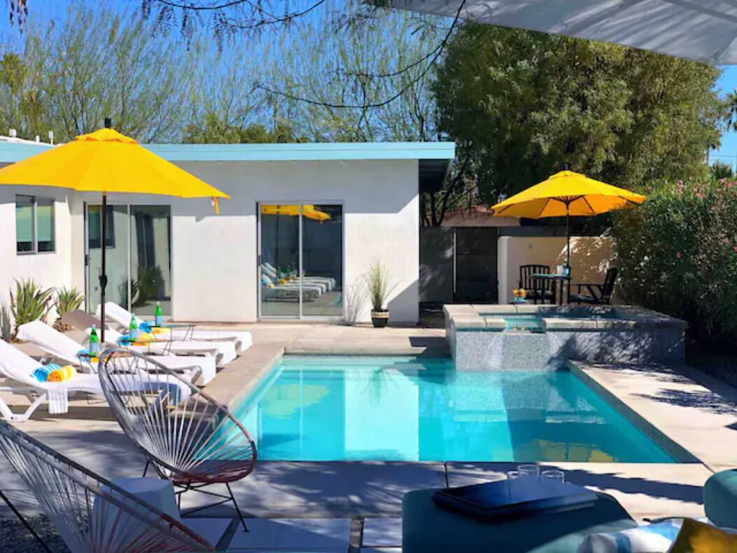 Updated Mid-Century with Pool and Spa -- 3+2