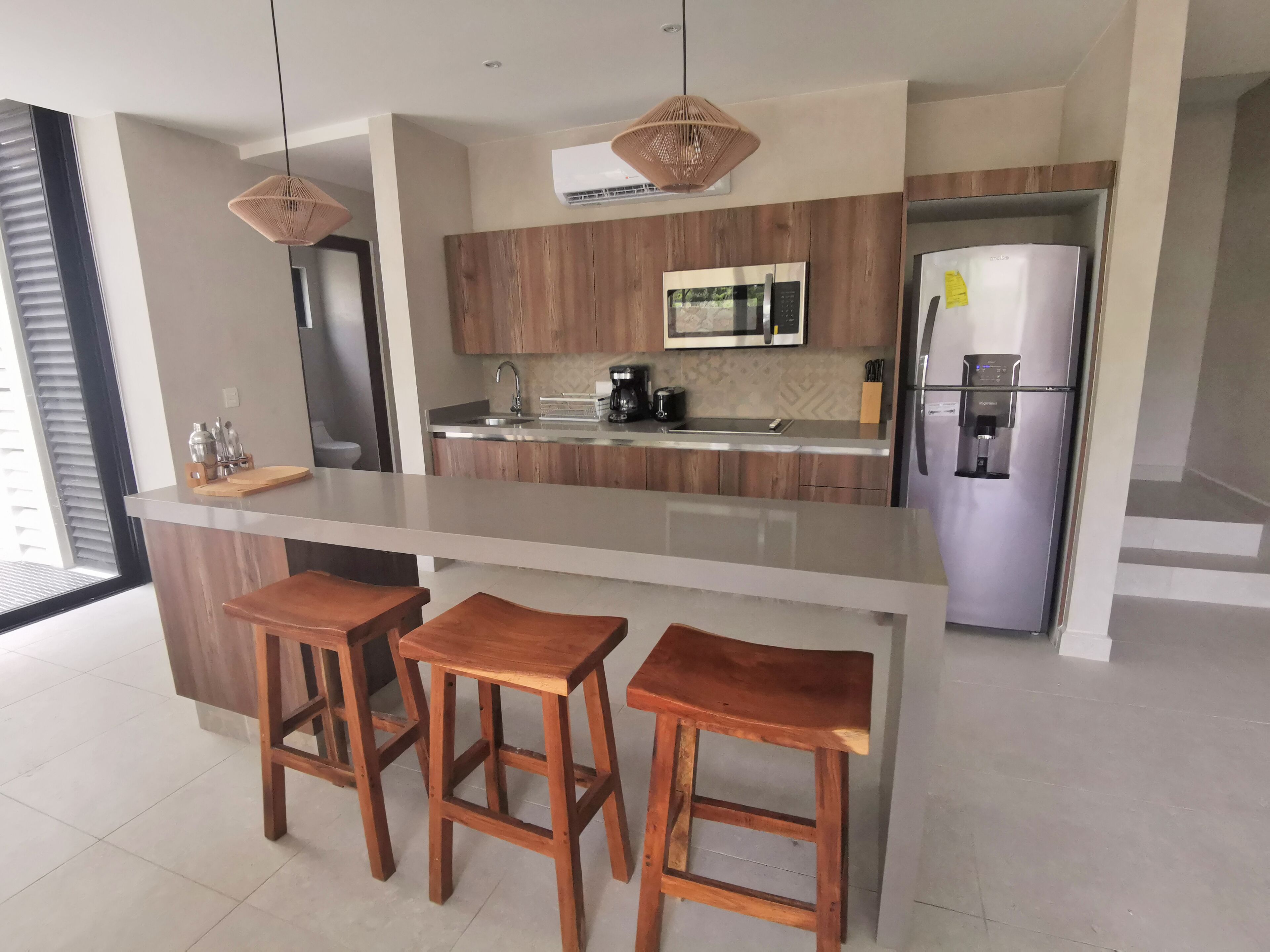 Cookware/dishes/utensils