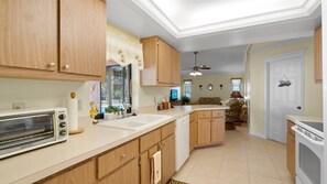 House (Paula`s Palm Paradise) | Private kitchen
