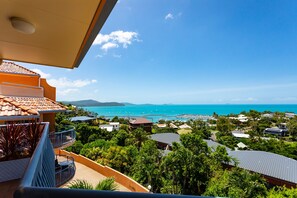 Family Apartment | Balcony