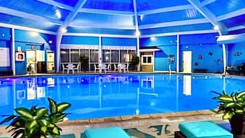 Indendørs pool, udendørs pool