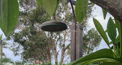 Coastal Luxe self contained studio located meters from Emerald Beach