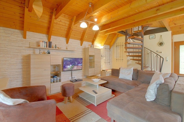 Fernseher, Kamin