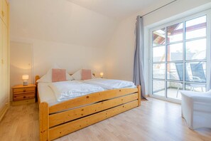 1 bedroom, WiFi, bed sheets