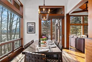 تناول الطعام