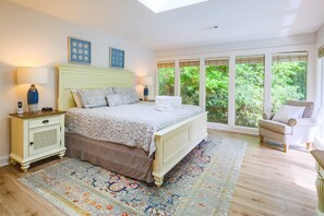 3 bedrooms, iron/ironing board, WiFi