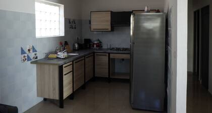 House 10 minutes from all amenities and the beach