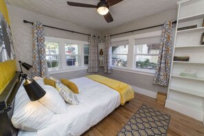 3 Schlafzimmer, Schreibtisch, Bügeleisen/Bügelbrett, kostenloses WLAN