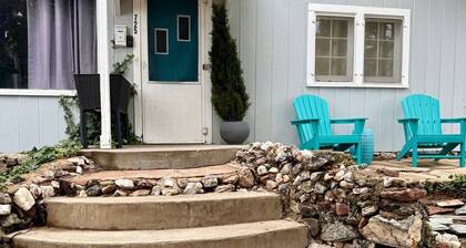 *BBQ *Great backyard *Pet Friendly *Fireplace