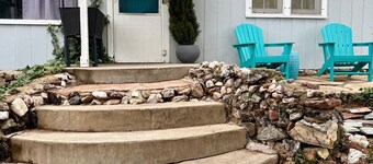 *BBQ *Great backyard *Pet Friendly *Fireplace