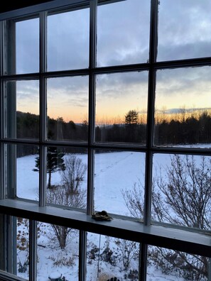 Interior - Beautiful home offering privacy on 7 acres with private pond (West Windsor)