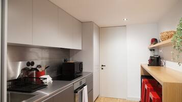 KylskÄp, mikrovÄgsugn, ugn och diskmaskin