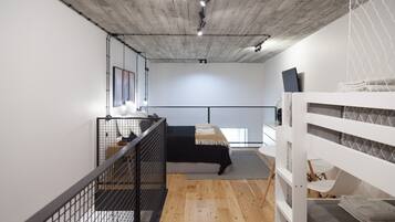 1 sovrum, strykjÀrn/strykbrÀda, gratis wi-fi och sÀngklÀder