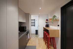 Fridge, microwave, oven, dishwasher