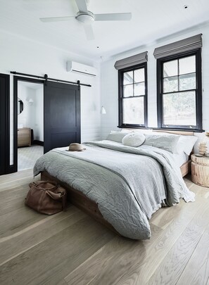 4 habitaciones, tabla de planchar con plancha y wifi gratis