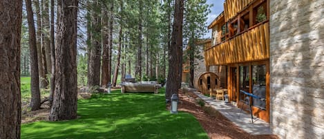 House, 4 Bedrooms | Property grounds