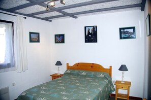 2 Schlafzimmer, Bügeleisen/Bügelbrett, Reisekinderbett, kostenloses WLAN