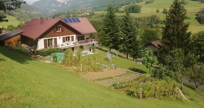 Gîte de La Poivrière - Location Meublée Dans les Monts Jura