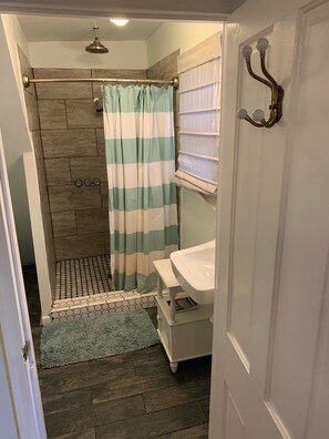 Shower, hair dryer, towels, soap - Historic home on Smith Island w/ dock! (Smith Island)