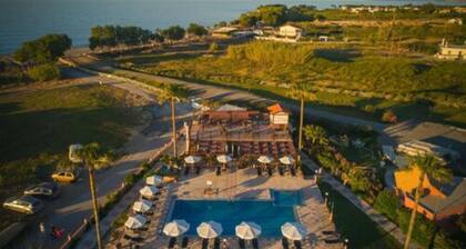 Odos Oneiron Tavronitis Bay