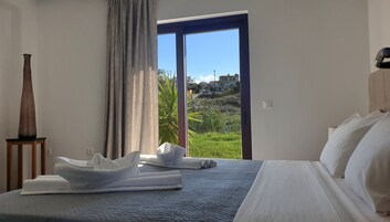 家庭套房, 花园景观 | 防过敏的被褥、迷你吧、隔音、免费 WiFi