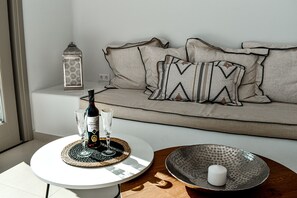 LED TV - Mardanza Exclusive (Santorini)