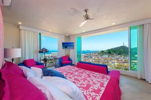 14 Schlafzimmer, Zimmersafe, Schreibtisch, Bügeleisen/Bügelbrett