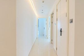Living area - HiGuests - The Marina Torch (Dubai)