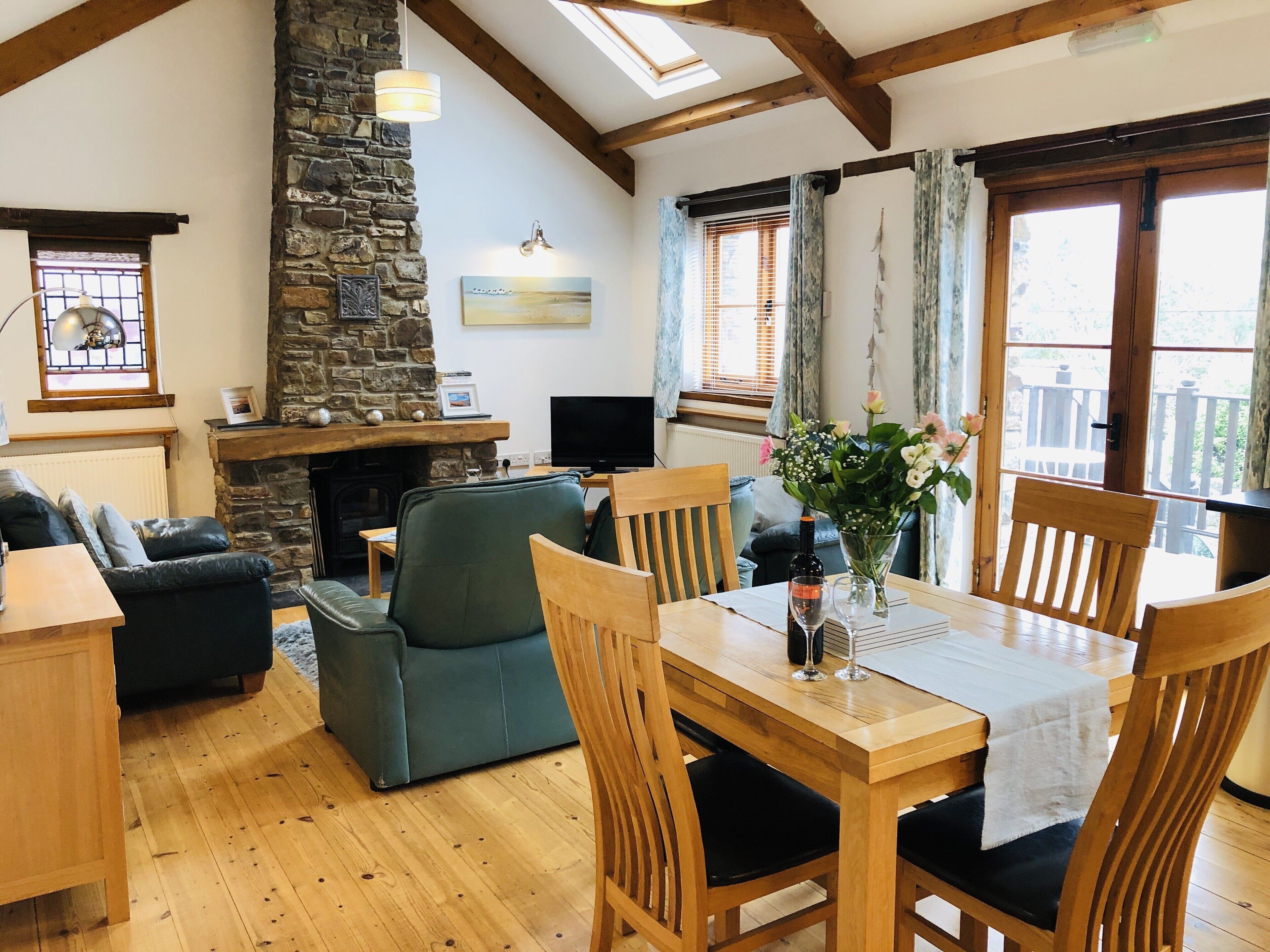 Appledore - Stables - A Couples Delight! One Bed Cottage With Parking And Wifi! - 阿普爾多爾