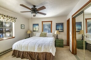 4 Schlafzimmer, Bügeleisen/Bügelbrett, Reisekinderbett, kostenloses WLAN