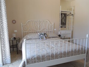 1 chambre, accès au Wi-Fi (inclus), literie fournie
