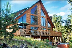 Exterior -  Midnight Blu -Mountain Retreat Near Pactola Lake - Hot Tub  • Scenic Views (Rapid City)