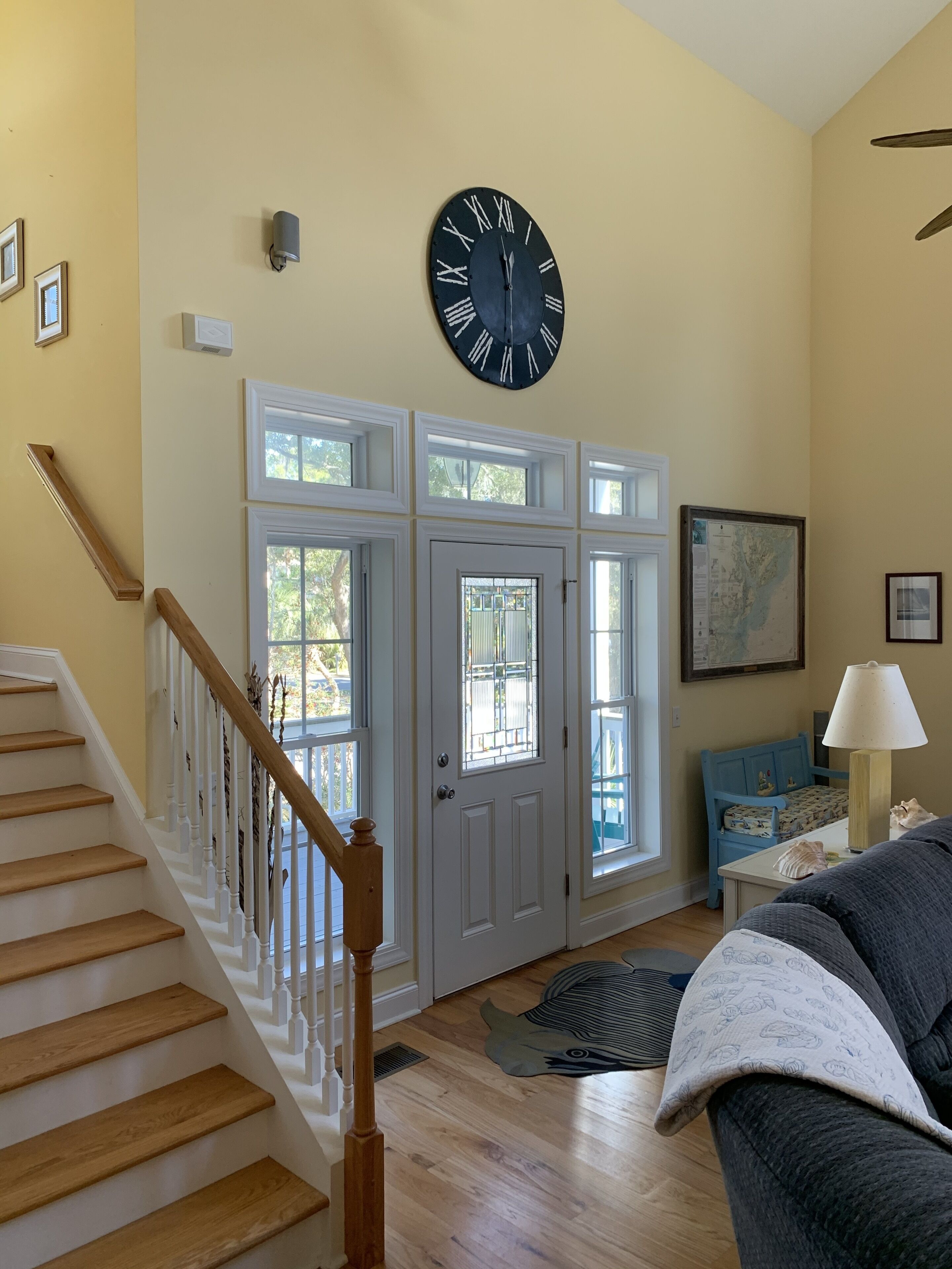 Smart TV, fireplace, DVD player, books