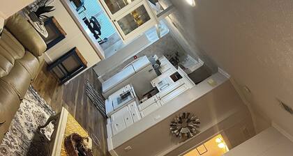 Perfect getaway-waterfront- private Dock-Pet available