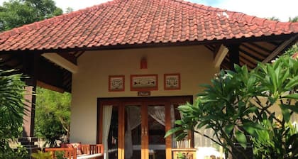 Kirana Homestay - Dusk Bungalow