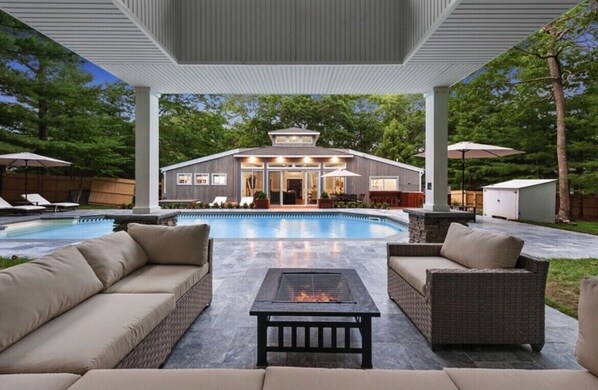 Outdoor pool - PRIVATE POOL ~ PERFECT HAMPTONS GETAWAY ~ WBH (East Hampton)