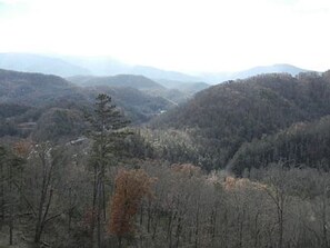 Miscellaneous - Gateway to Fabulous Smokies with indoor waterpark. (Gatlinburg)