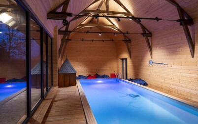 Domaine de Chaillauroy and its indoor swimming pool in the dream barn