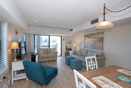 Beach Side Ocean View w/POOL Sleeps 6 & Elevators! Updated Condo!