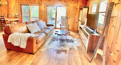 Mountain Creek Cabin VERY private 13 acres with trails, creeks. Bordering USNF!