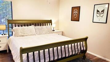 1 bedroom, desk, iron/ironing board, free WiFi