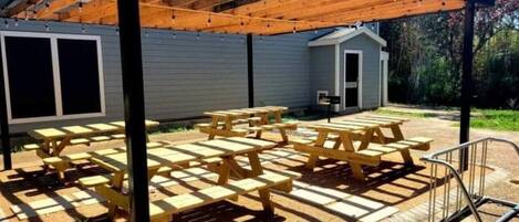 屋外ダイニングエリア