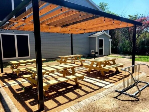 屋外ダイニングエリア