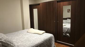 2 bedrooms