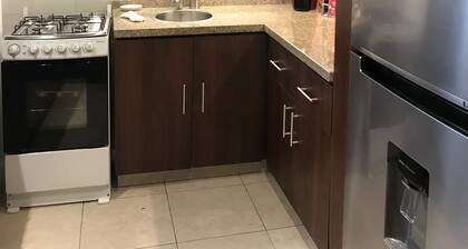 Spacious, bright and excellent condition in the Center