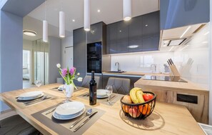 Fridge, microwave, oven, stovetop - 2 bedroom amazing apartment in Pula (Pula)