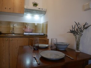 Dining - Chrysoula’s Welcoming Triple Room with Yard (Unknown)