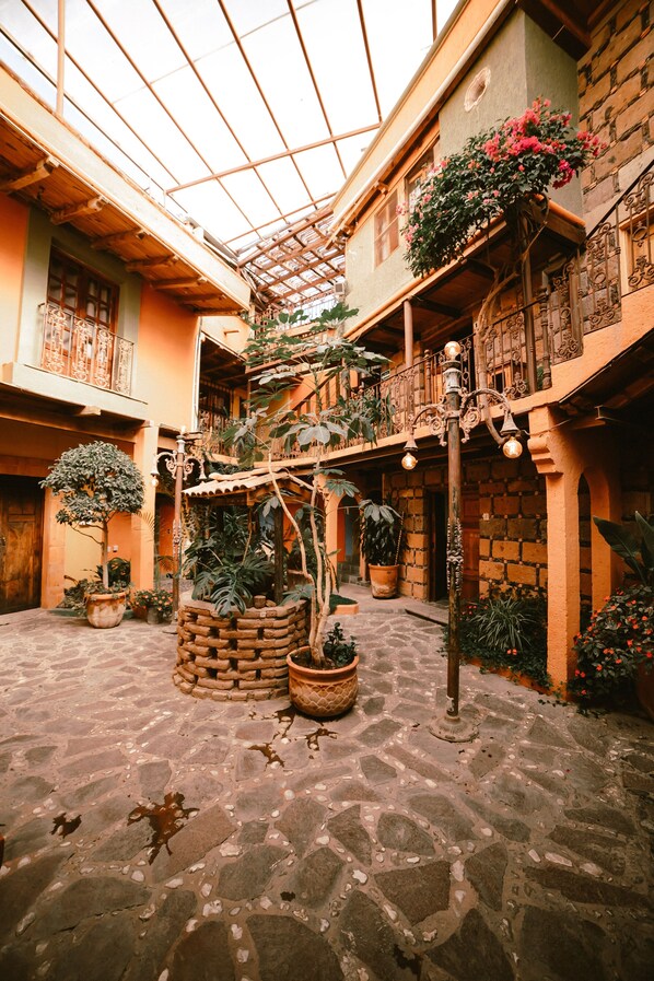 32-inch TV with cable channels