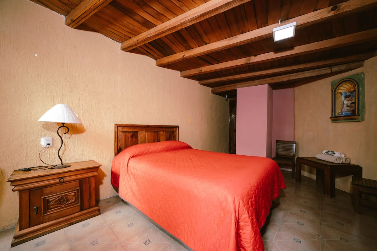 Standaard tweepersoonskamer | Luxe beddengoed, gratis wifi, beddengoed